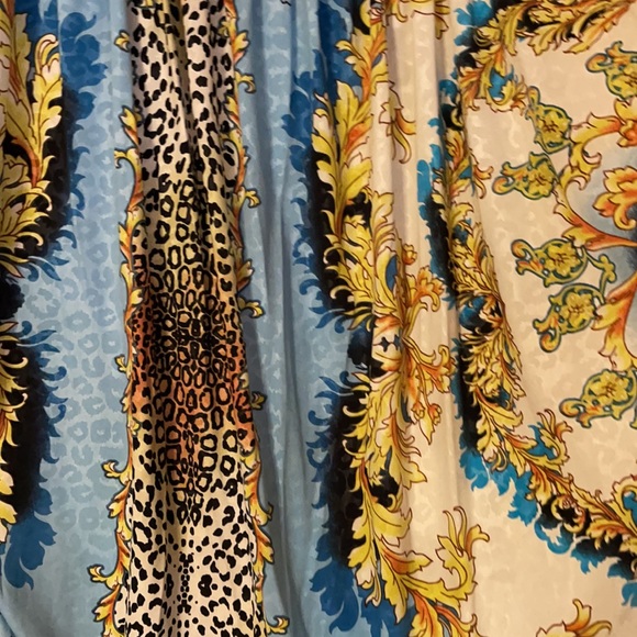 From the heart round neck wing arm open sleeve blouse. - Picture 5 of 5